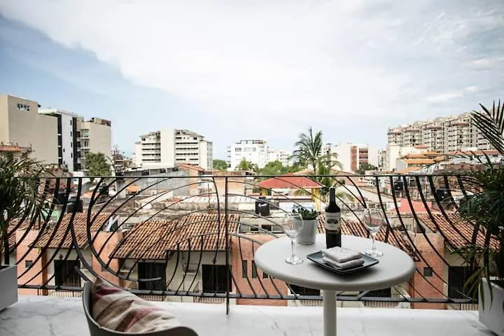 Desire Condo Romantic Zone Gym Rooftop Pool Puerto Vallarta 0*,  Mexico